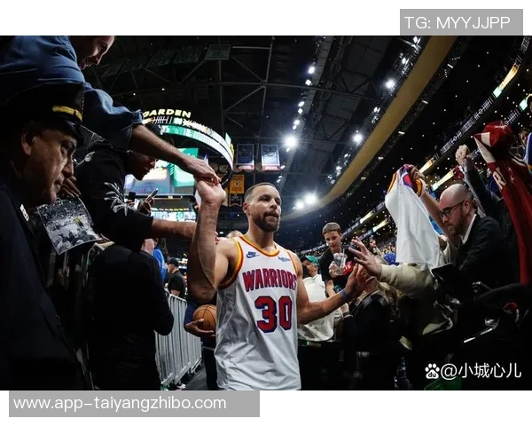 库里单场至少5记三分达成400次成就哈登克莱合计仅408场紧随其后