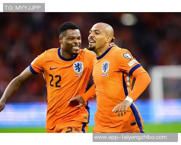 马伦谈与邓弗里斯默契配合称共同训练已久助力球队表现